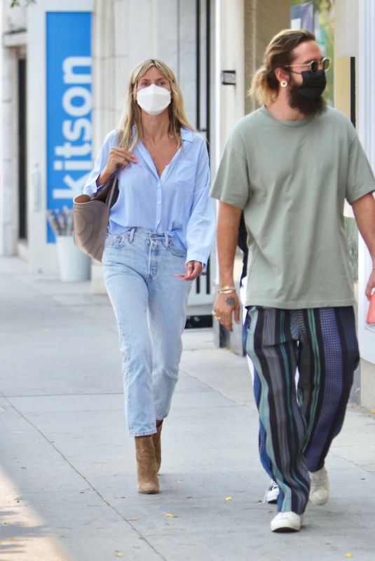 HEIDI KLUM and Tom Kaulitz Shopping on Rodeo Dr. in Beverly Hills 08/16/2021