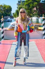 HEIDI KLUM Arrives at Dolce & Gabanna Event in Venice 08/28/2021
