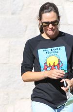 JENNIFER GARNER at Her New House in Construction in Brentwood 08/04/2021