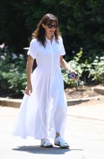 JENNIFER GARNER Checking Up Progress on Her New Mansion in Brentwood 08/24/2021