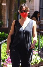 JENNIFER GARNER Out adn About in Los Angeles 08/04/2021