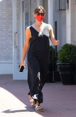 JENNIFER GARNER Out adn About in Los Angeles 08/04/2021