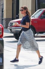 JENNIFER GARNER Out and About in Los Angeles 08/23/2021