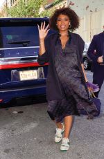 JENNIFER HUDSON Arrives at Apollo Theater in New York n08/19/2021