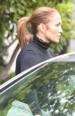 JENNIFER LOPEZ and Ben Affleck Kissing in Front of Ben