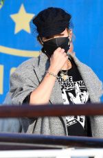 JENNIFER LOPEZ Arrives in Venice 08/28/2021