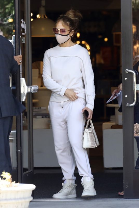 JENNIFER LOPEZ at HD Buttercup Furniture Store in Los Angeles 08/07/2021