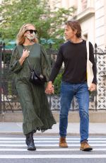 JULIA ROBERTS and Danny Moder Out in New York 08/02/2021