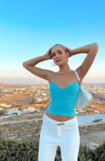 KARI RILEY - Instagram Photos 08/01/2021