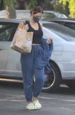 KATHARINE MCPHEE Shopping at Bristol Farms in Beverly Hills 08/15/2021