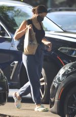 KATHARINE MCPHEE Shopping at Bristol Farms in Beverly Hills 08/15/2021