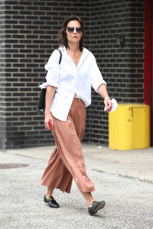KATIE HOLMES Out and About in New York 08/03/2021