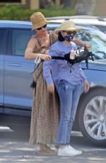 KATY PERRGY Celebrates Her Daughter Daisy Dove
