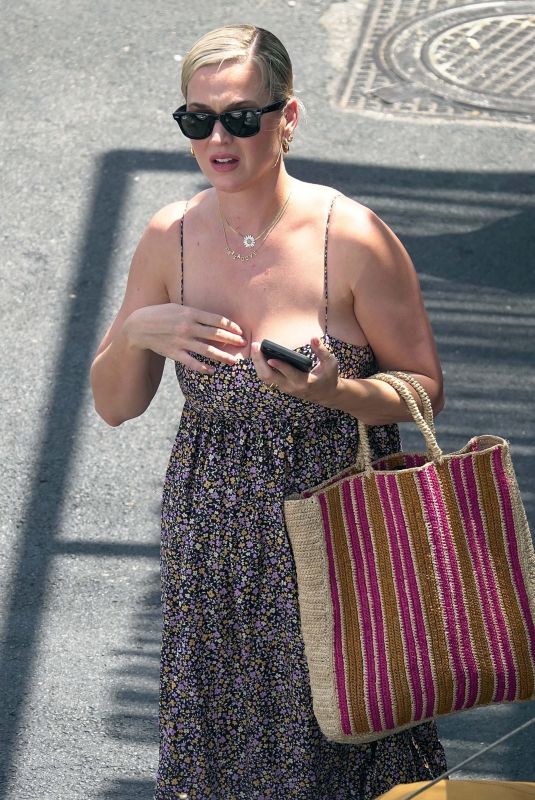 KATY PERRY Out for Lunch in Capri 08/02/2021