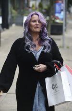 KERRY KATONA Heading to Hairdressers in Alderely Edge 08/15/2021