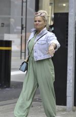 KERRY KATONA Shopping for Art in Manchester City 08/13/2021