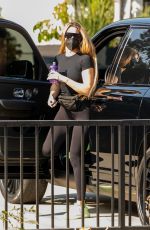 KHLOE KARDASHIAN Arrives at True