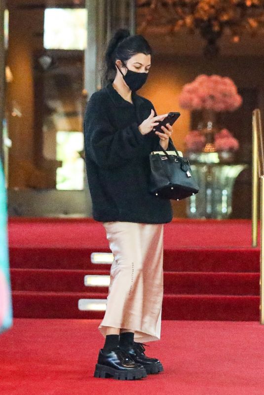 KOURTNEY KARDASHIAN at Beverly Hills Hotel 08/09/2021