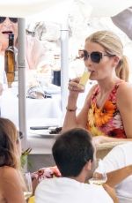 LADY KITTY SPENCER Out for Lunch in Positano 08/02/2021