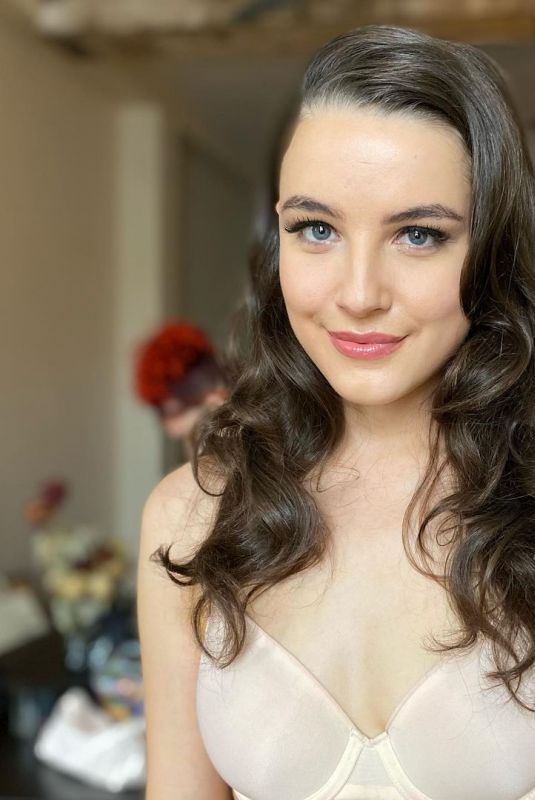 LAUREN NORVELLE at a Photoshoot, August 2021