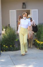LESLIE MANN at Jennifer Klien
