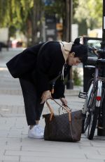 LILY ALLEN Heading to Theatre in London 08/11/2021