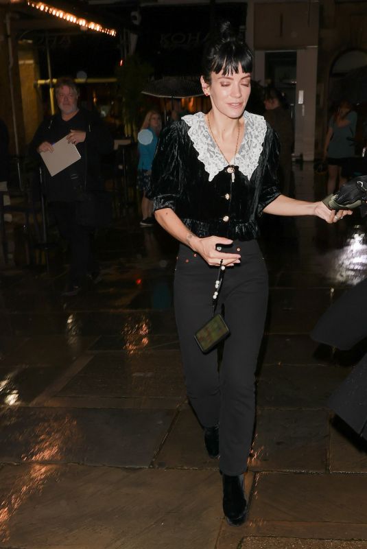 LILY ALLEN Leaves A Ghost Story Theatre Production in London 08/09/2021