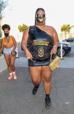 LIZZO Out Cruises in Convertible Bentley on Rodeo Drive in Beverly Hills 08/13/2021