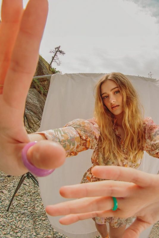 LIZZY GREEN for Tmrw Magazine, August 2021