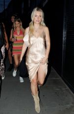 LOTTIE MOSS Night Out with Friends in Notting Hill 08/14/2021