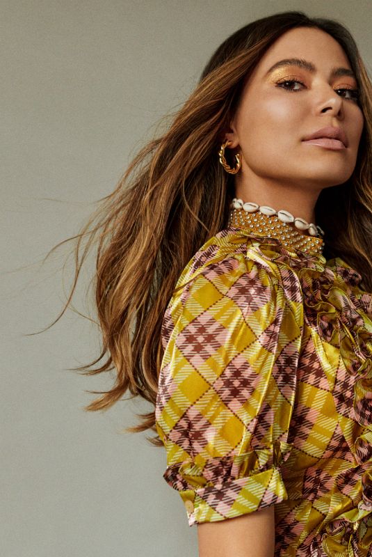 MIRANDA COSGROVE for sbjctjournal.com