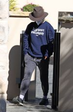 NATALIE PORTMAN Arrives at Airport in Sydney 08/12/2021