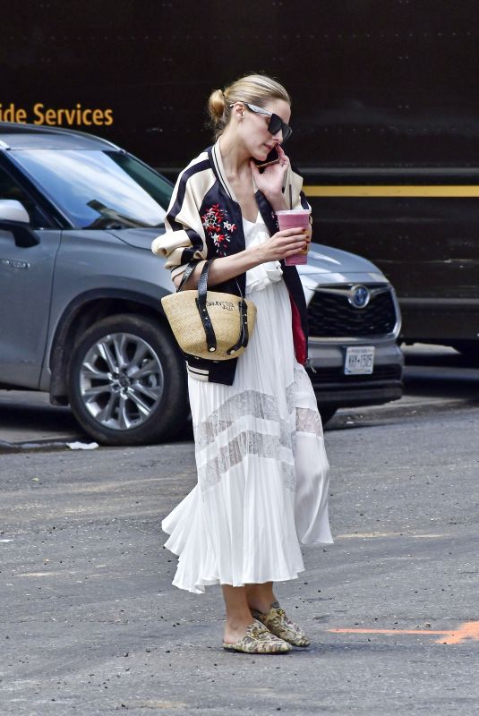 OLIVIA PALERMO Out in New York 08/05/021