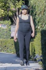 Pregnant FREIDA PINTO Out in Los Angeles 08/24/2021