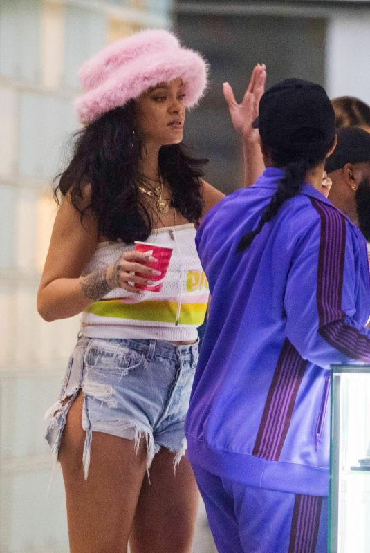 RIHANNA Out Shopping in New York 08/04/2021
