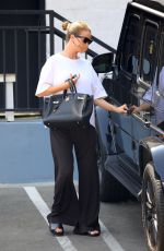 ROSIE HUNTINGTON_WHITELEY Out in Beverly Hills 08/13/2021