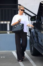 ROSIE HUNTINGTON_WHITELEY Out in Beverly Hills 08/13/2021