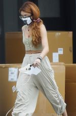 SARAH HYLAND Unpacks a Large Selivery at Her Home in Hollywood 08/18/2021