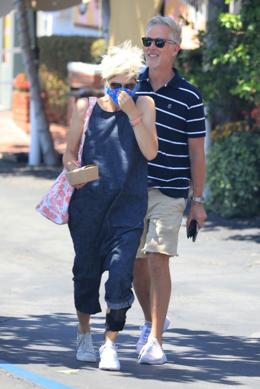 SELMA BLAIR and Ron Carlson Out for Lunch in West Hollywood 08/05/2021