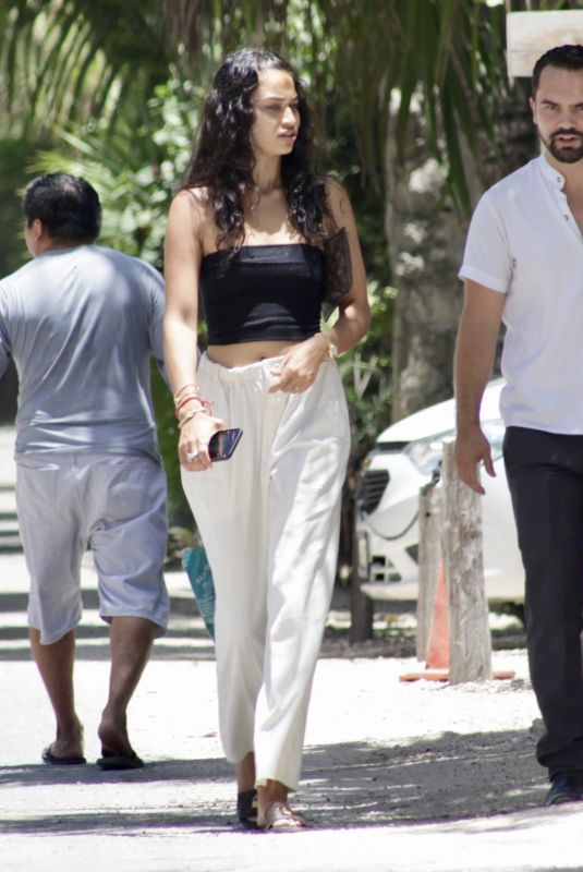 SHANINA SHAIK Out with Friends in Tulum 08/09/2021