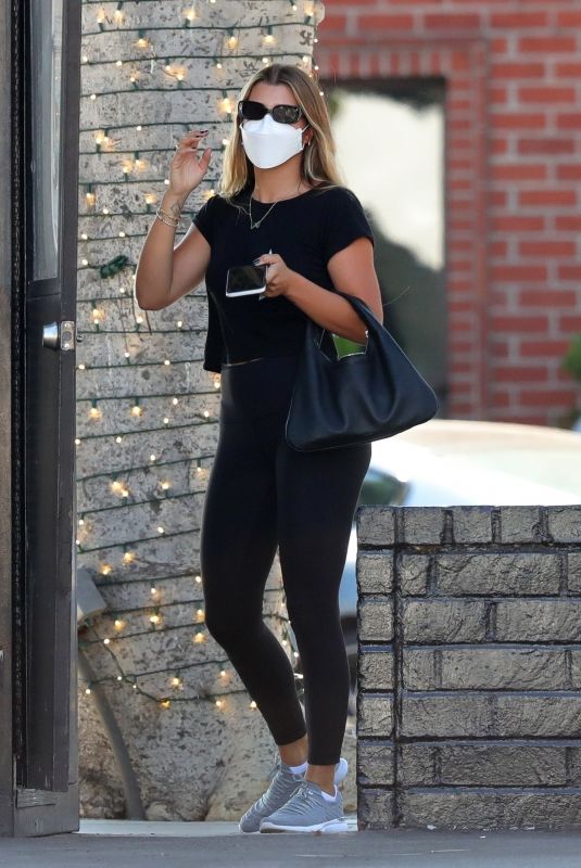 SOFIA RICHIE Shopping for Jewelry at XIV Karats Ltd in Beverly Hills 08/09/2021