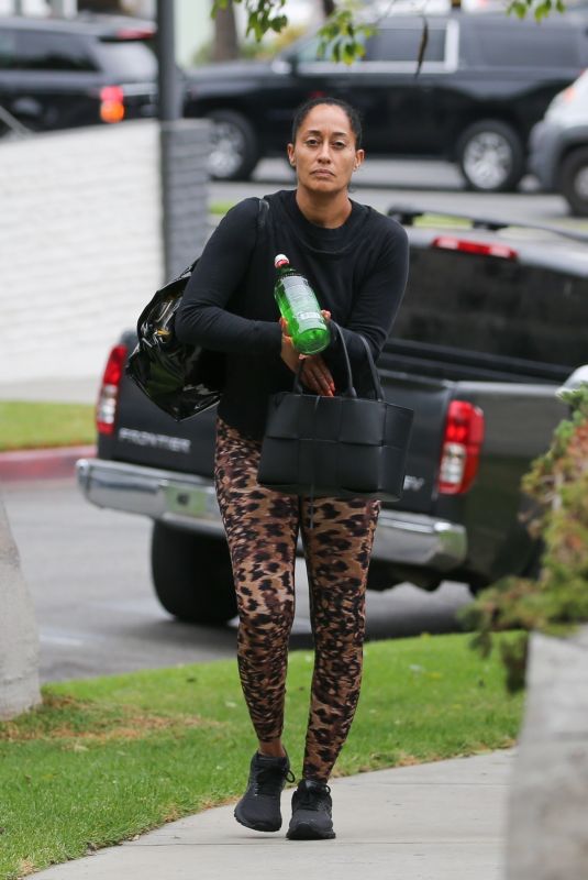 TRACEE ELLIS ROSS Arrives at a Gym in Santa Monica 08/19/2021