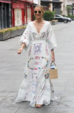VOGUE WILLIAMS Leaves Heart Radio in London 08/01/2021
