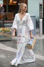VOGUE WILLIAMS Leaves Heart Radio in London 08/01/2021