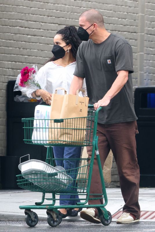 ZOE KRAVITZ and Channing Tatum Leaves a Supermarket in New York 08/23/2021