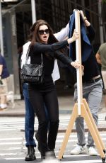ANNE HATHAWAY on the Set of Wecrashed in New York 09/08/2021