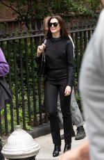 ANNE HATHAWAY on the Set of Wecrashed in New York 09/08/2021