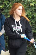ARIEL WINTER Picking up Her Dogs from Groomer in Los Angeles 09/27/2021