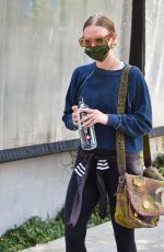 ASHLEE SIMPSON Leaves a Gym in Los Angeles 09/08/2021