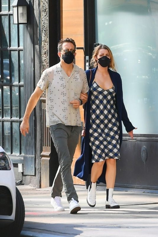 BLAKE LIVELY and  Ryan Reynolds Out in New York 09/27/2021